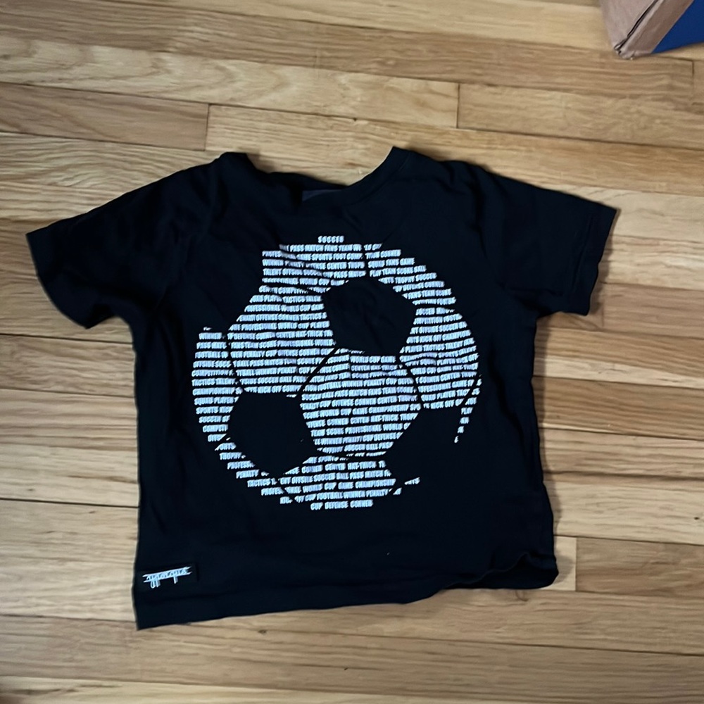 Yporque short sleeved tee size 2